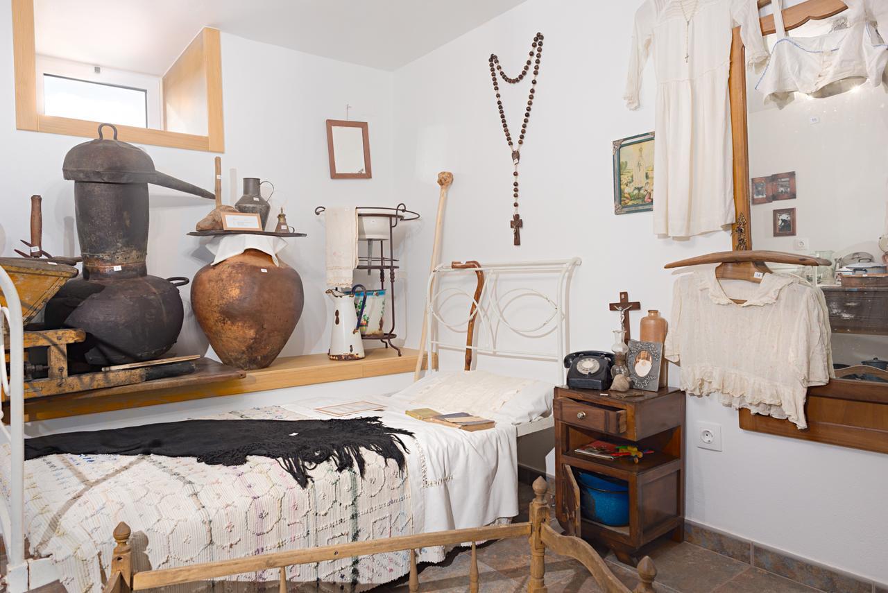Casa De Santo Antao - *